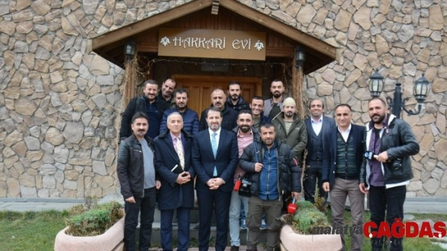 Başkan Gür, gazetecilerle bir araya geldi