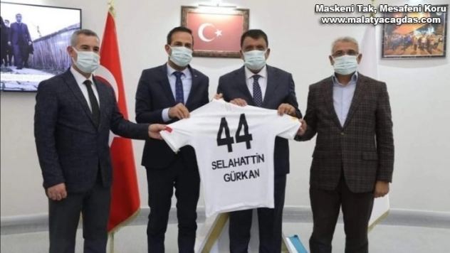 Başkan Gürkan Adil Gevrek'in para talebi olmadı