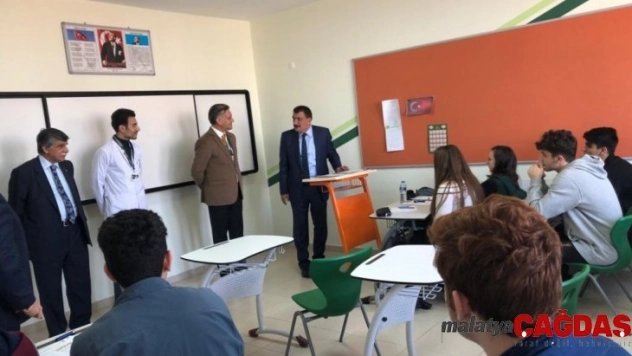 Başkan Gürkan, Çamlıca Okullarını ziyaret etti