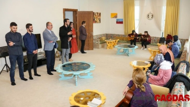 Başkan Kavuş: 'Kursiyer Gençleri ve Eğitimlerini ziyaret etti