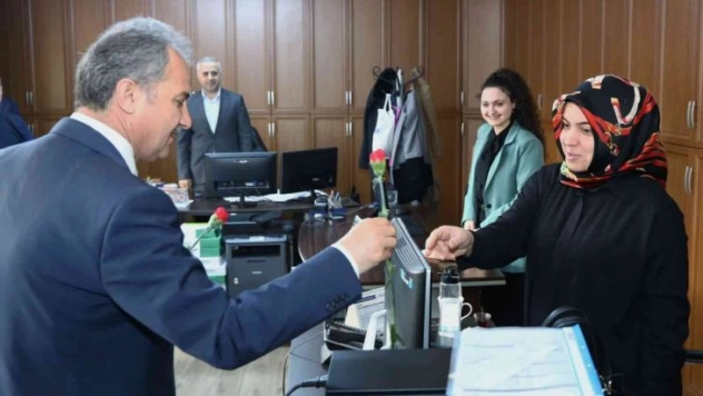 Başkan Kılınç, kadın personelin gününü kutladı