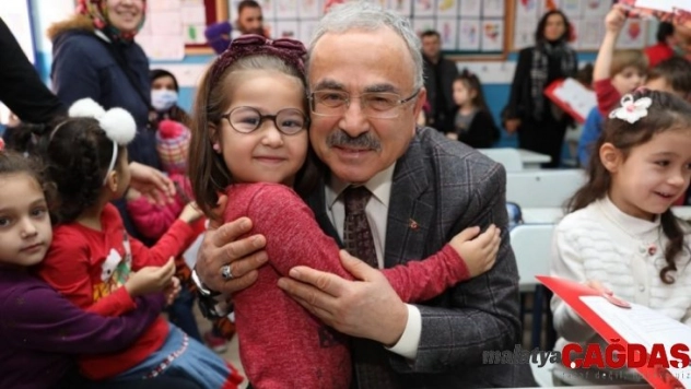 Başkan miniklerin karne sevincine ortak oldu