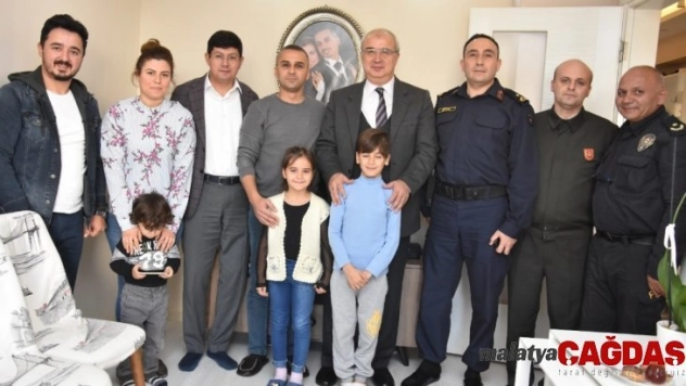 Başkan Özcan, Barış Pınarı gazisini ziyaret etti