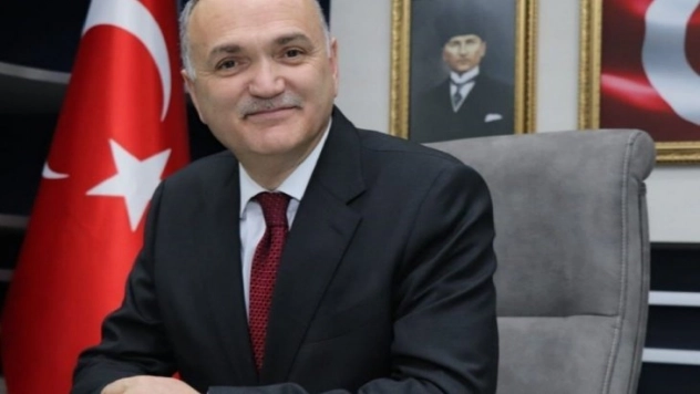 Başkan Özlü 'Bizi başarıya götürecek en önemli araç eğitimdir'