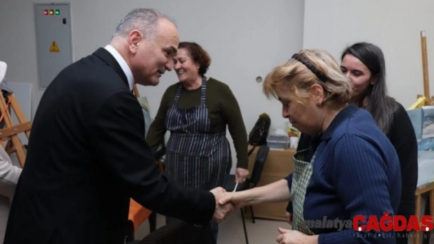 Başkan Özlü'den kursiyerlere sürpriz ziyaret