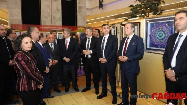 Başkan Palancıoğlu, el sanatları sergisini gezdi