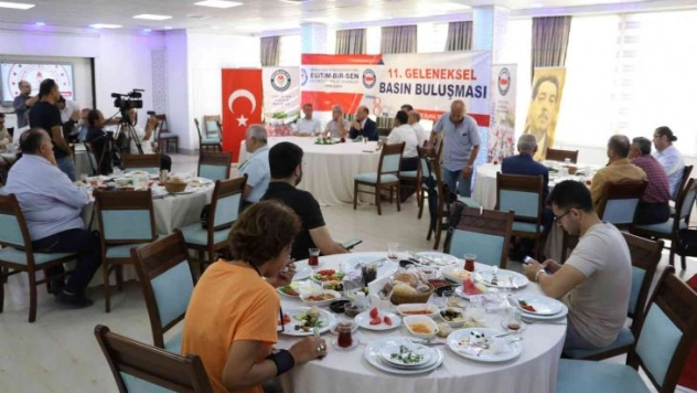 Başkan Sezer: 'Algı operasyonlarına dikkat edin'