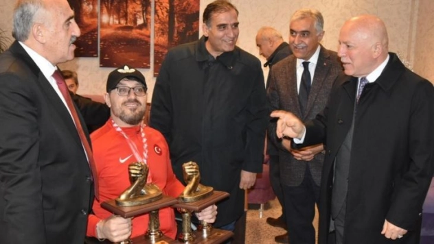 Başkan Tanfer, 'Gökhan Seven, bileği bükülmez gururumuz'