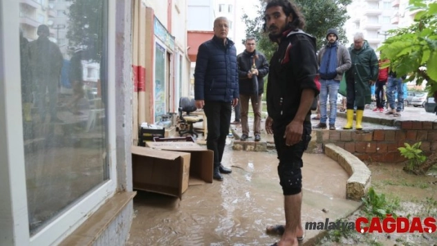 Başkan Tarhan, yağıştan etkilenen bölgelerde incelemelerde bulundu