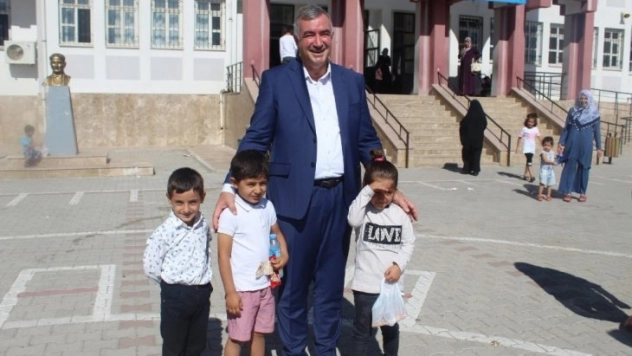 Başkan Turanlı'dan okul ziyaretleri