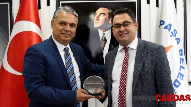 Başkan Uysal, İbradı Belediye Başkanı Küçükkuru'yu ağırladı