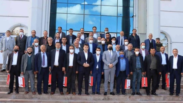 Başkan Yaşar, Muhtarları unutmadı