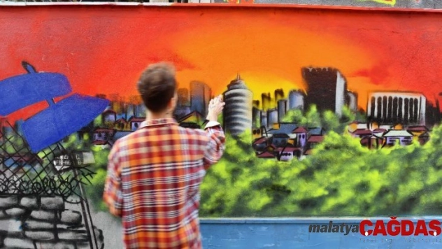 Başkent duvarları rengarenk