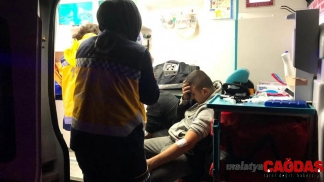 Başkent'te çıkan yangında kardeşini son anda kurtardı