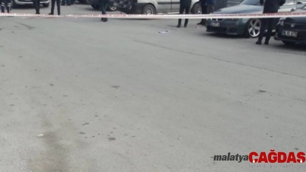 Başkent'te hakkında uzaklaştırılma kararı bulunan koca otomobilinde öldü