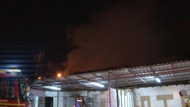 Başkent'te iş yeri yangını