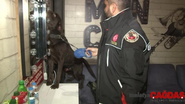 Başkent'te yılbaşı gecesi uygulama: 250 gram uyuşturucu ve 15,5 litre sahte içki yakalandı