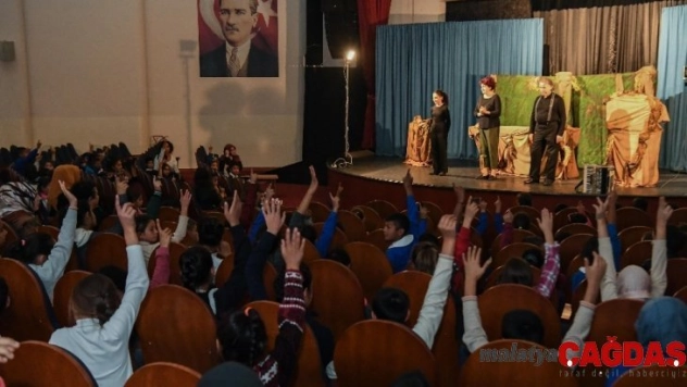 Başkentli çocuklar kukla festivalinde