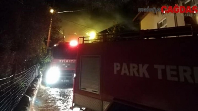 Başkentte bir ev küle döndü