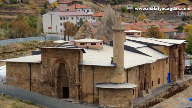 Batı öldürürken ecdat sesle tedavi ediyordu