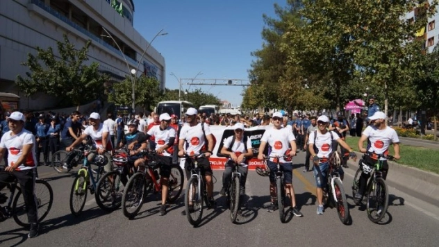 Batman'da vatandaşlar sağlık için yürüdü