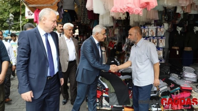 Başkan Güder, esnafları ziyaret etti