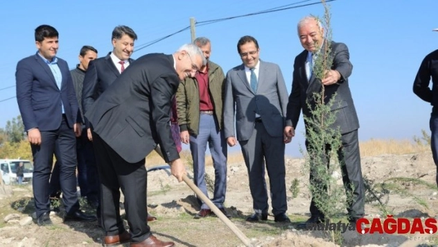 Bin fidanı toprakla buluşturdu