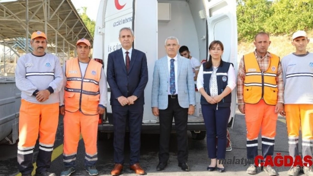 Battalgazi Belediyesi, çalışanlarına sağlık taraması yaptırdı.