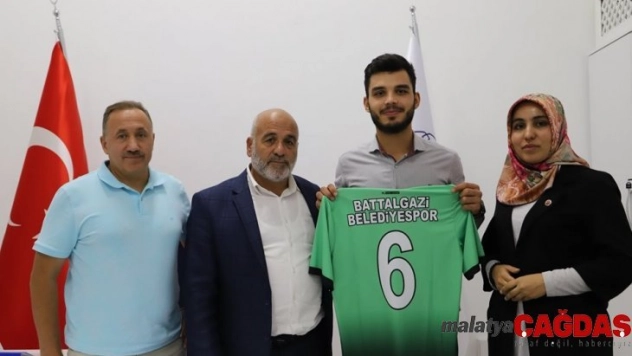 Battalgazi Belediyespor 6 oyuncuyu kadrosuna kattı