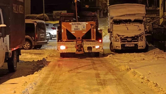 Battalgazi'de gece boyu kar mesaisi