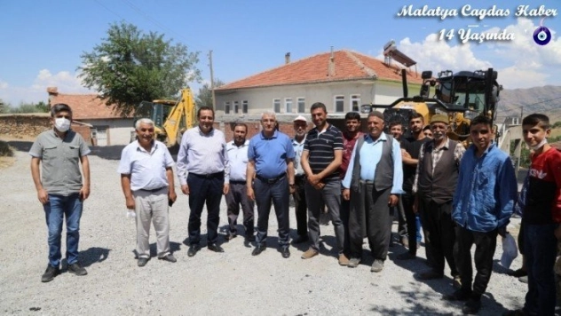 Battalgazi'de kırsal mahallede asfalt serimi yapıldı