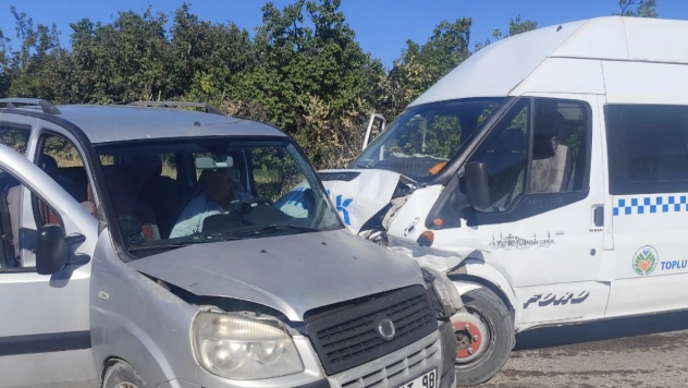 Battalgazi'de Trafik Kazası: 3 Yaralı
