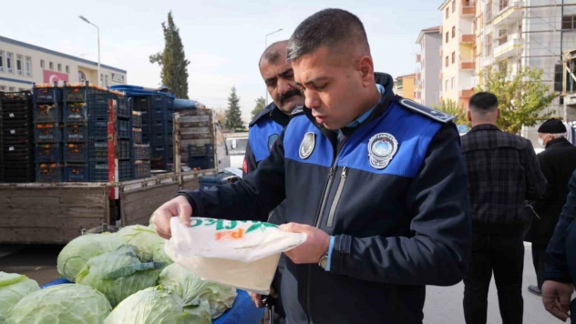 Zabıta ekiplerinden yol güvenliği ve pazar denetimi