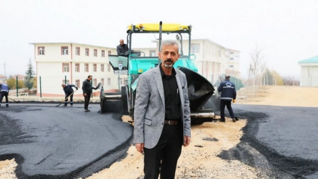 Battalgazi'deki futbol sahasına çevre düzenlemesi