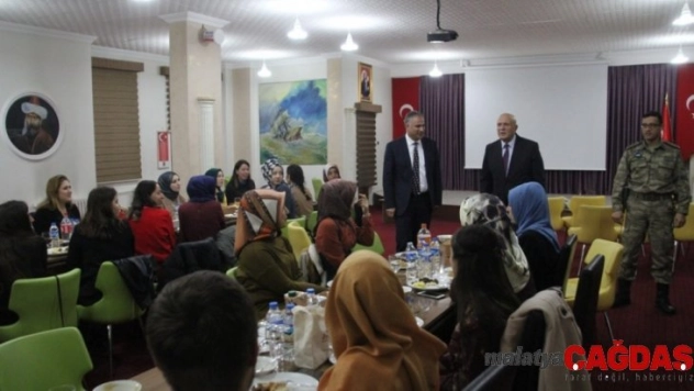 Bayburt Belediyesi'nden Öğretmenler Günü programı