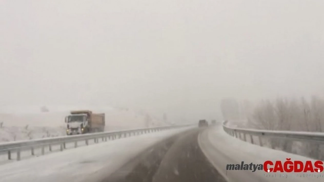 Bayburt Kop Dağında yoğun kar yağışı