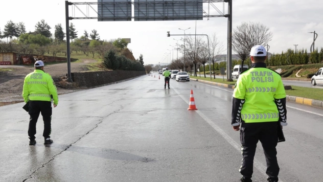 Bayram tatilinde acı bilanço: 8 günde 72 kişi kazalarda hayatını kaybetti