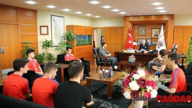 Bayrampaşalı genç boksörlerden büyük başarı