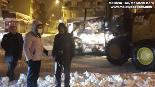 Belediye Başkanı Emre, kar çalışmalarını inceledi