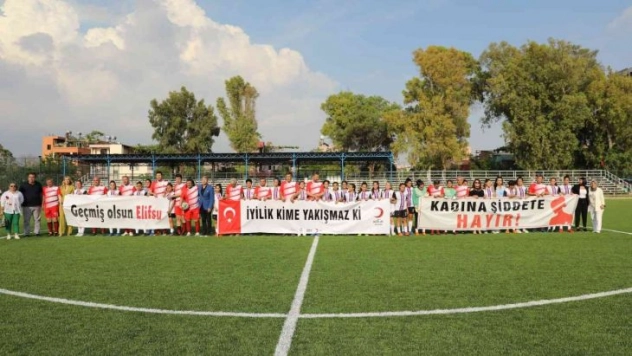 Belediye başkanları kadına şiddete karşı farkındalık için maç yaptı