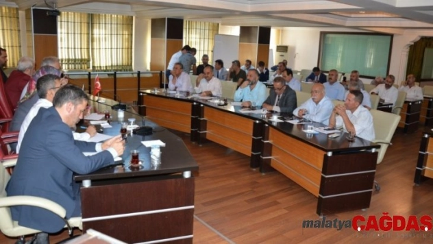 Belediye muhtarlarla istişara toplantısı düzenledi