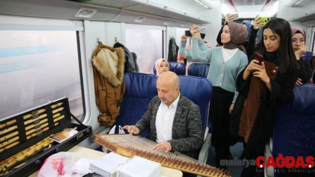 Belediye öncülük etti, öğrenciler tarihi yerleri gezdi