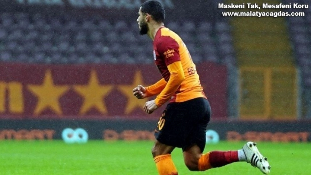 Belhanda hat-trick yaptığı topu aldı