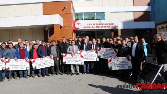 Besicilere 'güneş enerjisinden elektrik üreten çadır' dağıtıldı