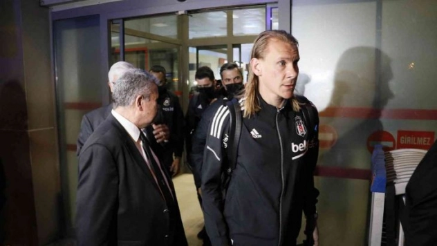 Beşiktaş, Adana'ya geldi