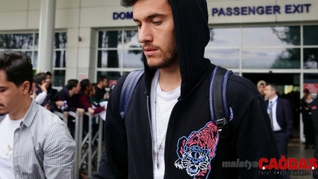 Beşiktaş devre arası kampı için Antalya'ya geldi