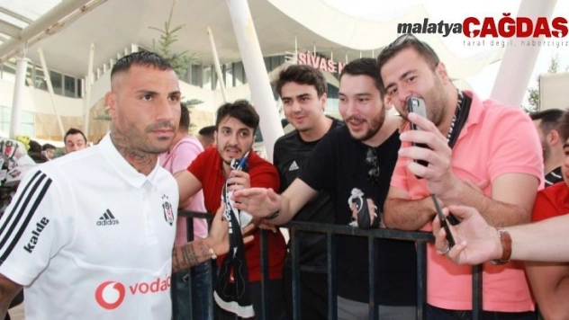 Beşiktaş kafilesi Sivas'ta