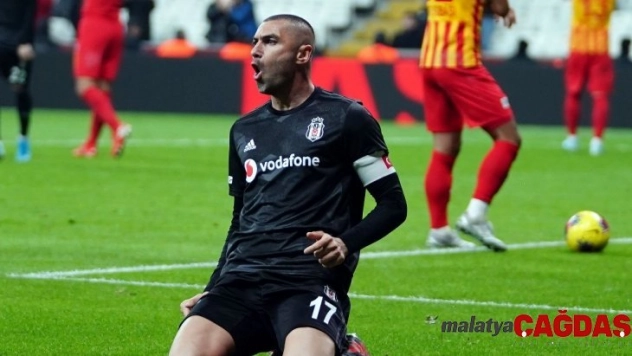 Beşiktaş'ta Burak'a alternatif aranıyor