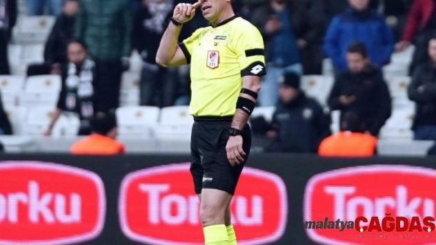 Beşiktaş taraftarından kırmızı kart tepkisi