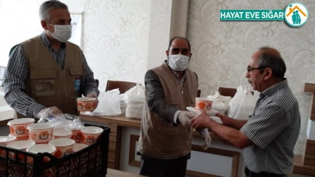 Beşir Derneği sağlık çalışanlarını yalnız bırakmadı